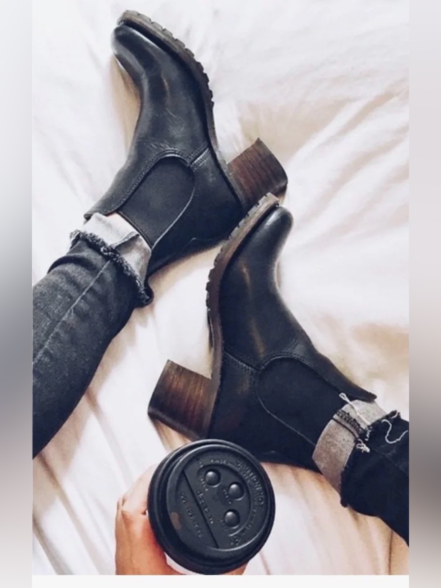 Frye Sabrina Chelsea Boots - Black - Leather Ankle Booties